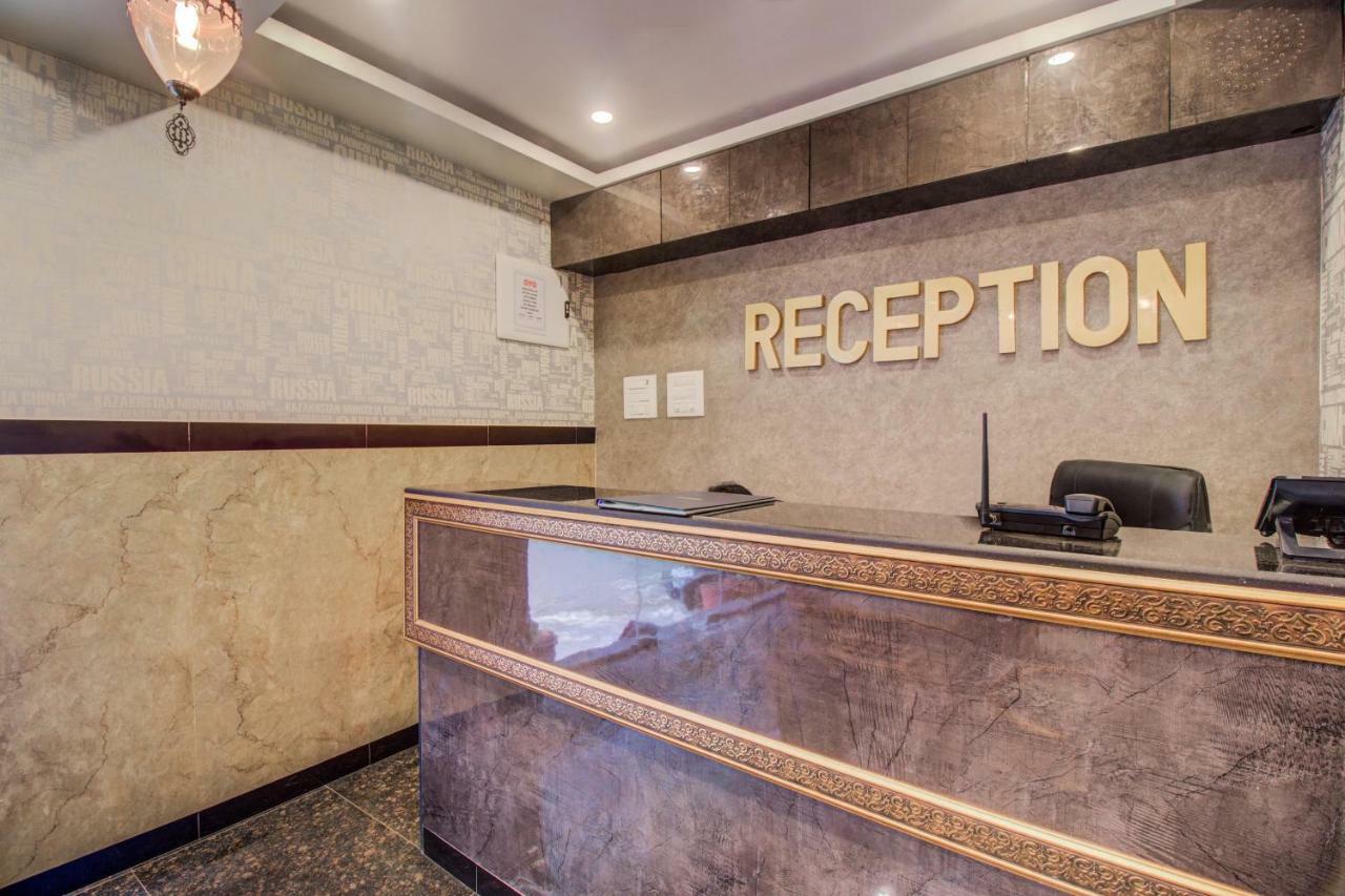 Oyo 42009 Hotel A One Suite Мумбаи Экстерьер фото